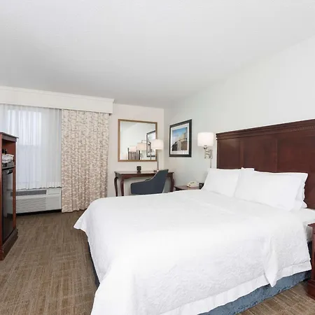 Hampton Inn East Lansing-3